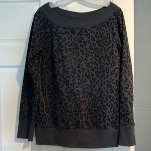 Black and gray leopard print top